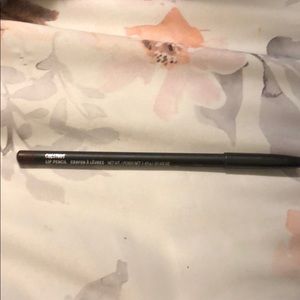 Mac Lip Liner in shade Chestnut